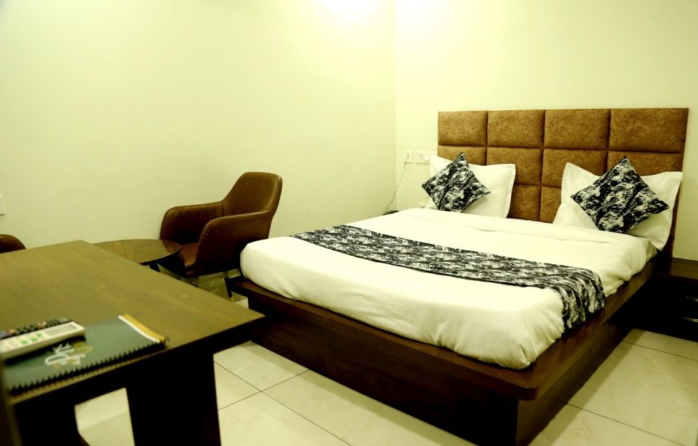 Hotel Prism Grand