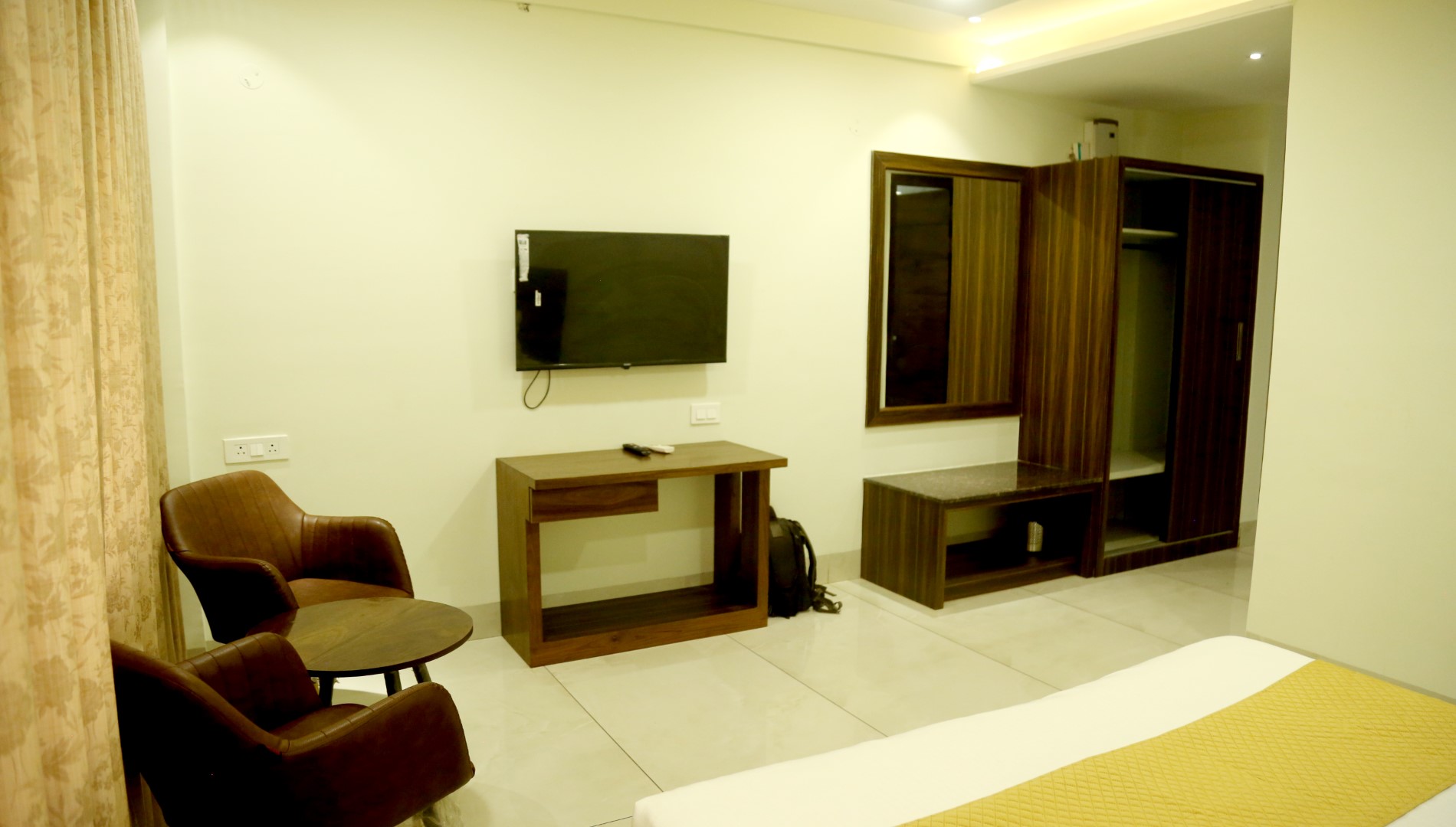 Hotel Prism Grand