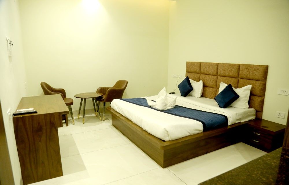 Hotel Prism Grand