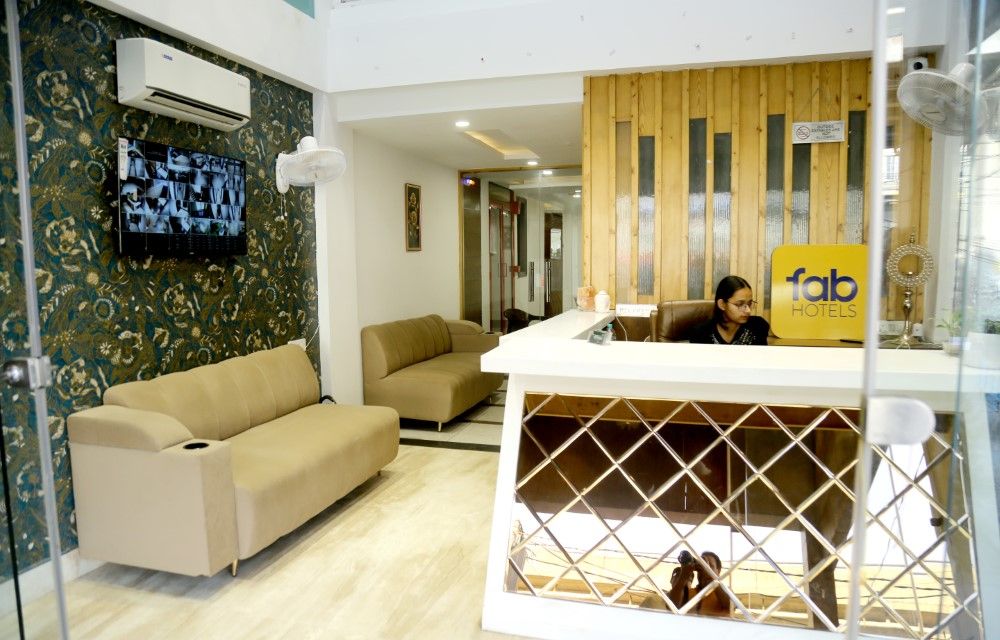 Hotel Prism Grand